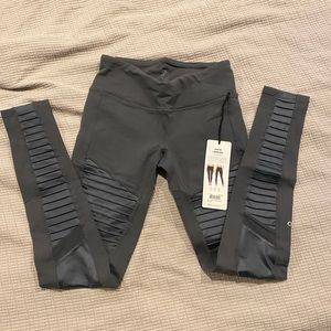 NWT alo yoga moto leggings